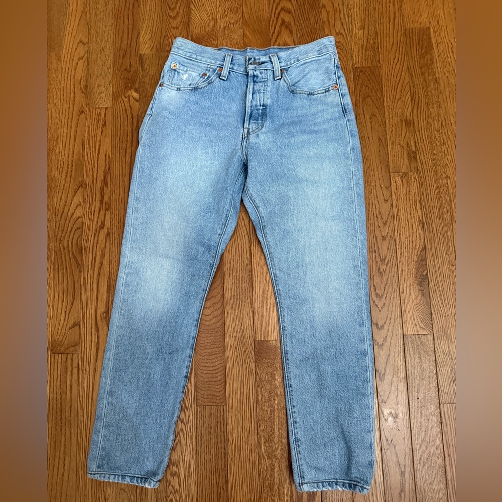 Women’s Premium Denim Levi’s 501s Skinny Button Fly With Red Blank Tab 26x30